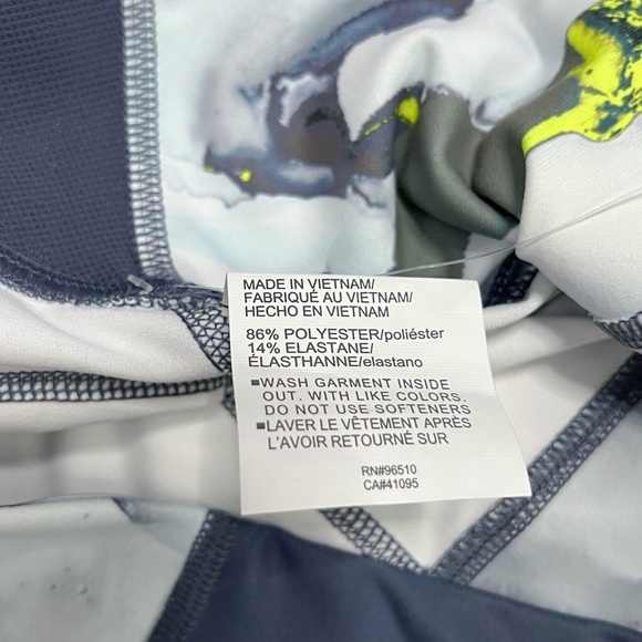 Under Armour Women HeatGear Training Crop Tight 1320551-497 Blue Ink NWT Size M - Picture 5 of 12